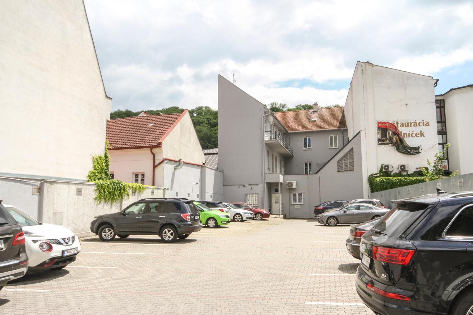 Apartman Vita Lite Trenčín Extérieur photo